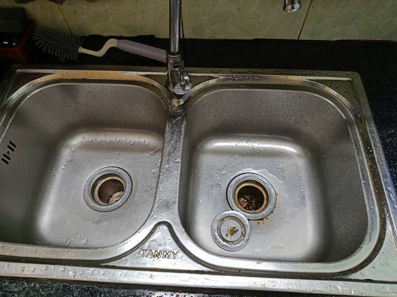 Sau khi thông cống nghẹt xong tại Thủ Đức