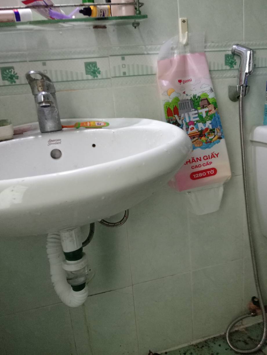 Đường ống lavabo sau khi thay ống thoát mới tại Gò Vấp
